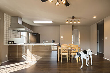 ブリリアントホーム 横浜ハウジングフォーラムの施工事例「楽しく生活するための間取りを実現した美しい平屋のお家」の画像1