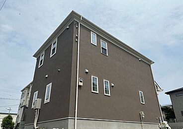 ブリリアントホーム 横浜ハウジングフォーラムの施工事例「住みやすさを追求すると辿り着くキュービックな構造と可愛い内装の両立」の画像