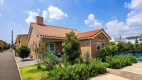 ブリリアントホーム 横浜ハウジングフォーラムの施工事例「大切な人と過ごしたいロマンティックなハワイアンレストラン」のメイン画像