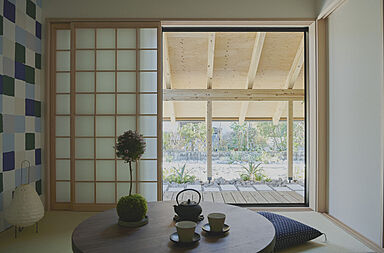 株式会社COLORS工務店 一級建築士事務所の施工事例「【滋賀/和モダン/吹き抜け/中庭30坪】吹き抜けと中庭のある和モダンな家」の画像6