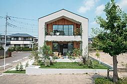 株式会社COLORS工務店 一級建築士事務所の施工事例「【滋賀/30坪台/天然木】家族が集う温もりの空間、天然木で彩られた心地よい住まい」の画像