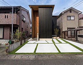 株式会社COLORS工務店 一級建築士事務所の施工事例「【滋賀/草津市/矢橋町/天然木/外観/COLORS工務店】新矢橋モデル」の画像8