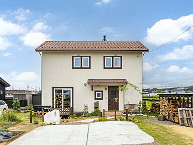 無添加建築設計株式会社の施工事例「外も内も自然に包まれた住まい」の画像