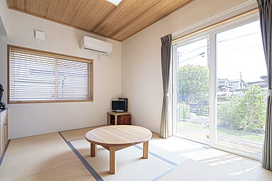 無添加建築設計株式会社の施工事例「自然由来の素材に囲まれ、穏やかな暮らしを楽しむ平屋」の画像5