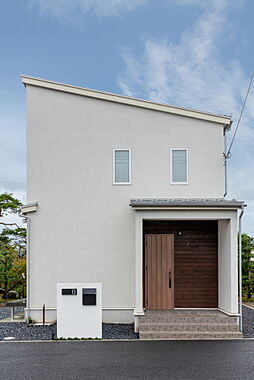 無添加建築設計株式会社の施工事例「家族の健やかな毎日を見守る ― 自然素材のシンプルモダンな家」の画像