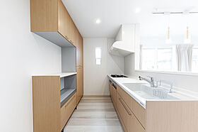 ジェイフィットホーム 鹿児島南店の施工事例「ホワイトを基調にした リビング階段で家族がつながるお家」の画像4