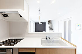 ジェイフィットホーム 鹿児島南店の施工事例「ホワイトを基調にした リビング階段で家族がつながるお家」の画像5