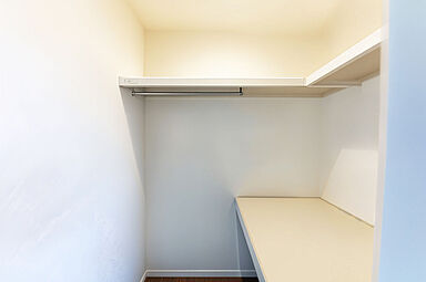 ジェイフィットホーム 鹿児島南店の施工事例「ホワイトを基調にした リビング階段で家族がつながるお家」の画像7