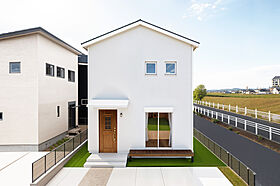 ジェイフィットホーム 鹿児島南店の施工事例「開放感と機能性が融合した、コの字型ダイニングキッチンのお家」のメイン画像