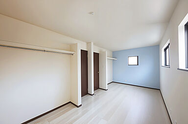 ジェイフィットホーム 鹿児島南店の施工事例「間接照明の柔らかな光で包む、青いキッチンのあるお家」の画像8