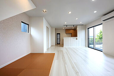 ジェイフィットホーム 鹿児島南店の施工事例「シンプルだから、お洒落に暮らせる。毎日が心地いいお家」の画像2