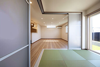 ジェイフィットホーム 鹿児島南店の施工事例「リビングと和室がゆるやかにつながる、家事らく動線のお家」の画像3