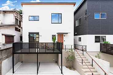 ジェイフィットホーム 鹿児島南店の施工事例「家族だけの空が広がる、スカイデッキのあるお家」の画像