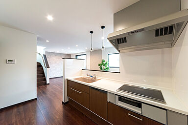 ジェイフィットホーム 鹿児島南店の施工事例「空を近くに感じる、非日常を楽しむお家」の画像3