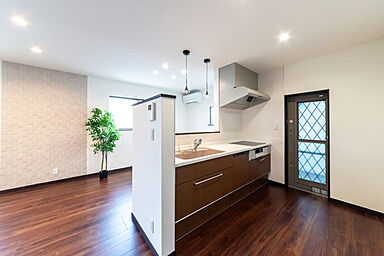 ジェイフィットホーム 鹿児島南店の施工事例「空を近くに感じる、非日常を楽しむお家」の画像4