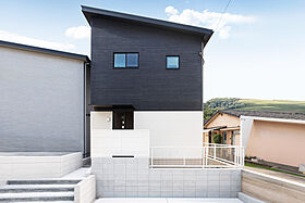 ジェイフィットホーム 鹿児島南店の施工事例「週末は庭がリビングになる、プライベートガーデン付きのお家。」のメイン画像