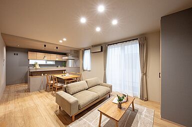 株式会社イシン住宅研究所 岡山支店の施工事例「ナチュラル和モダンの家」の画像1
