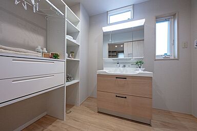 株式会社イシン住宅研究所 岡山支店の施工事例「ナチュラル和モダンの家」の画像5