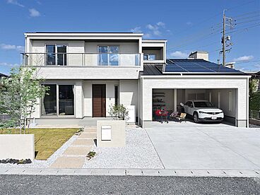 イシンホーム津山の施工事例「ガレージ付! 節約3000万円の豪邸!!」の画像