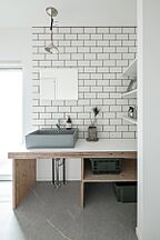 カフェスタイルの洗面所 Blueziaの事例画像