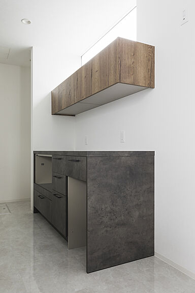 シンプルノート 岡山北・倉敷スタジオの施工事例「瀬戸内市|黒の塗り壁×杉板が映える、ミニマルでモダンな外観」の画像9