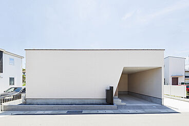 シンプルノート 岡山北・倉敷スタジオの施工事例「岡山市|シアタールームとインナーガレージのあるコンパクト平屋」の画像