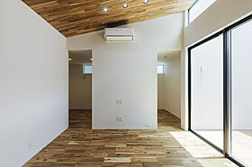 シンプルノート 岡山北・倉敷スタジオの施工事例「倉敷市|無機質×自然素材を掛け合わせたミニマルな住まい」の画像4
