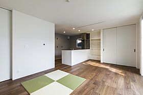 シンプルノート 岡山北・倉敷スタジオの施工事例「岡山市|黒と白のコントラストが際立つ、都会的な佇まい」の画像1