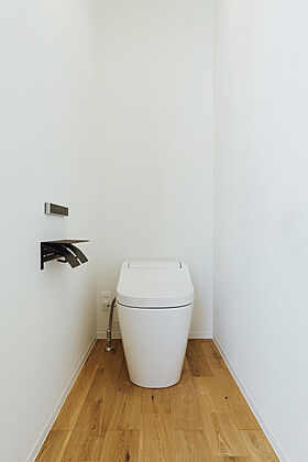 シンプルノート 岡山北・倉敷スタジオの施工事例「岡山市|奥行きのある白い中庭付き平屋」の画像6