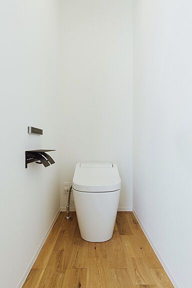 シンプルノート 岡山北・倉敷スタジオの施工事例「岡山市|奥行きのある白い中庭付き平屋」の画像6