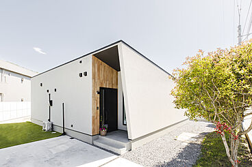 シンプルノート 岡山北・倉敷スタジオの施工事例「岡山市|植物と暮らす、ウッド×ホワイトの平屋」の画像