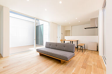 シンプルノート 岡山北・倉敷スタジオの施工事例「岡山市|収納力のあるミニマル設計の家」の画像2