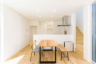 シンプルノート 岡山北・倉敷スタジオの施工事例「岡山市|収納力のあるミニマル設計の家」の画像3