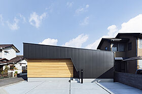 シンプルノート 岡山北・倉敷スタジオの施工事例「岡山市|風と光が集まる、心地のよい平屋」のメイン画像