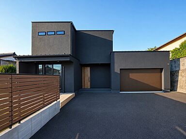 TOKIMORIHOUSEの施工事例「【4LDK/ビルトインガレージ/48坪】ガレージも開放的なLDKも叶えた家」の画像