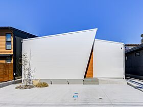 無垢人homeの施工事例「会津若松市N様邸 デザインと機能性にこだわった3LDK 中庭のある平屋」のメイン画像