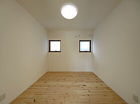 無垢人homeの施工事例「喜多方市H様邸 エッジの効いたスタイリッシュなグレーの平屋3LDK」の画像3