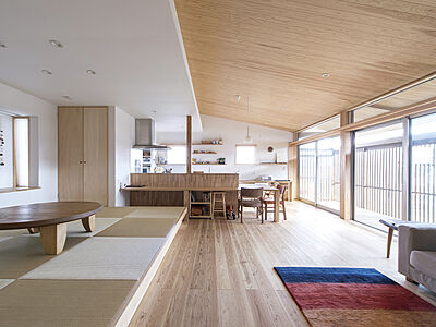 木の家スタイルのリビング 株式会社斉藤工務店 本社の事例画像