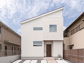 HAPPY HOUSE 志太店(山田工務店)の施工事例「【2階建て】 リゾート感漂う、白に囲まれた暮らし」の画像1