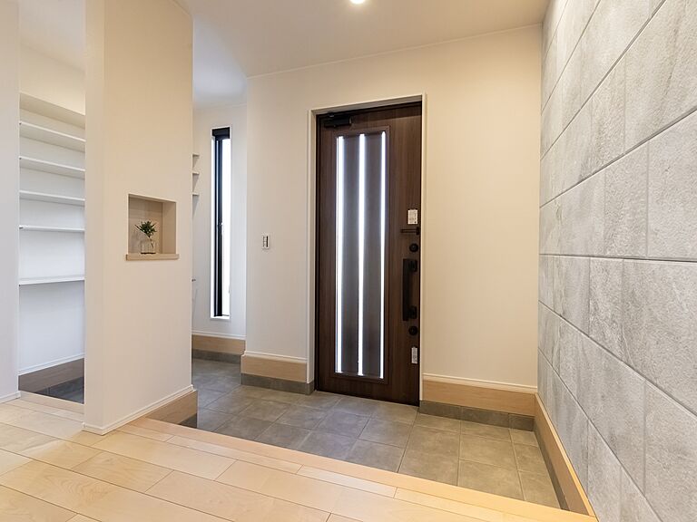 HAPPY HOUSE 藤枝住宅公園モデルハウス(山田工務店)の公式画像_玄関3