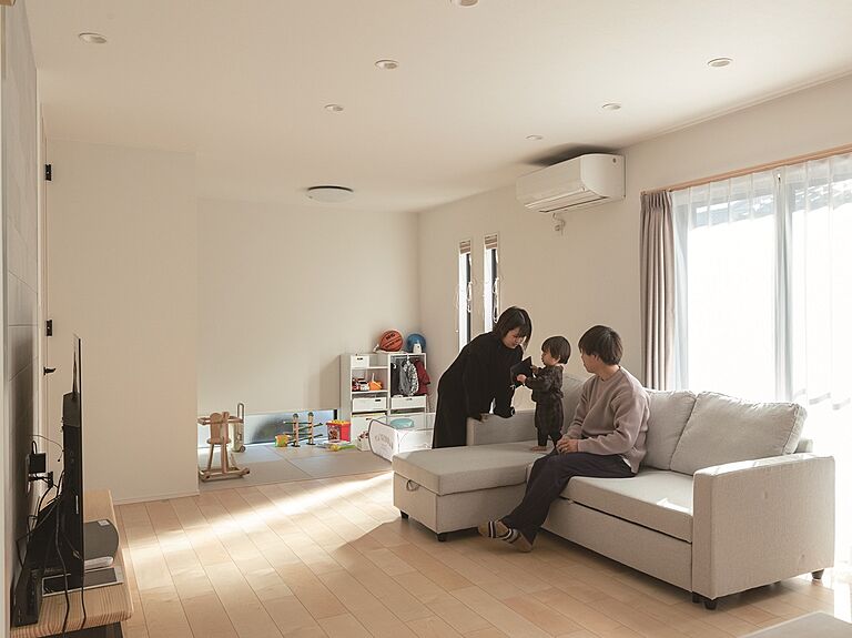 HAPPY HOUSE 藤枝住宅公園モデルハウス(山田工務店)の公式画像_リビング5