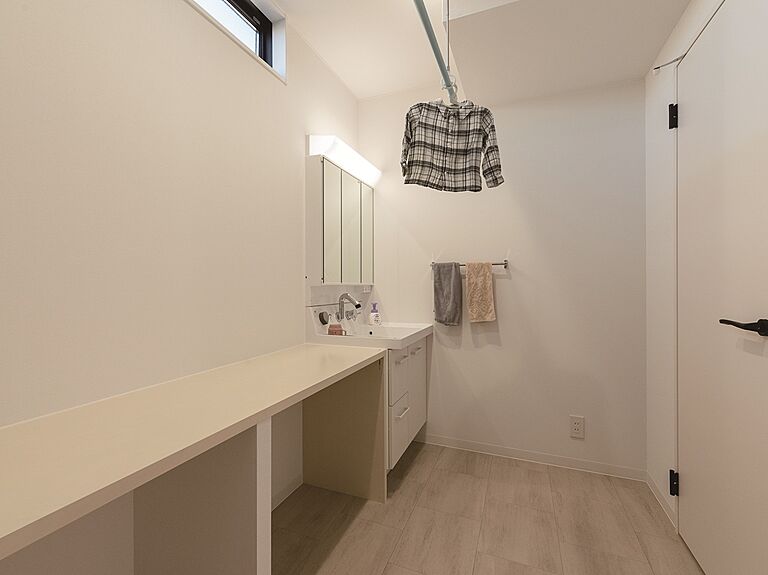 HAPPY HOUSE 藤枝住宅公園モデルハウス(山田工務店)の公式画像_洗面8