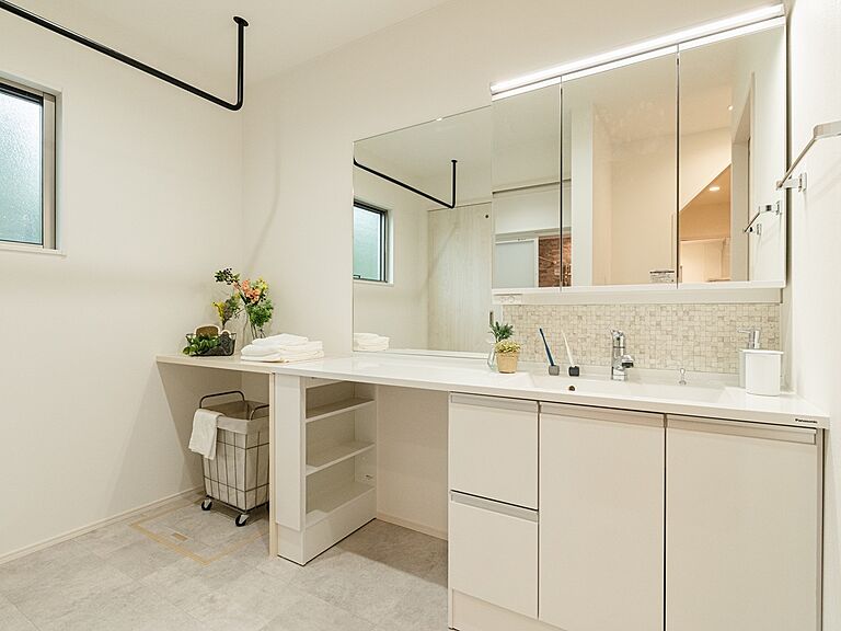 HAPPY HOUSE 藤枝住宅公園モデルハウス(山田工務店)の公式画像_洗面9