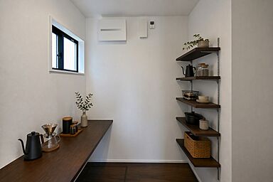 HAPPY HOUSE (山田工務店)の施工事例「行き止まりがない!ゆったり回遊動線と吹き抜けの大空間23.3帖LDKが魅力なお家」の画像5