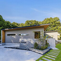【アキュラホーム 春日部展示場】@ララガーデン春日部そば 土間・中庭のあるモデルハウスの施工事例「【岡崎市】四季を感じられるくつろぎの平屋」の画像