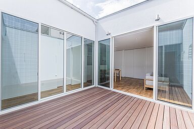 アーキテックス(GROOVY/KANAL HOME/SIMPLE is.../dramacy)の施工事例「【西尾市】家の中心に中庭があるカーテンのいらない家」の画像3