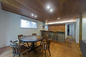 アーキテックス (GROOVY/KANAL HOME/SIMPLE is.../dramacy)の施工事例「【愛知県】美しい緑景に建つ、和とレトロとモダンを同居させた家」の画像3