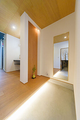 アーキテックス (GROOVY/KANAL HOME/SIMPLE is.../dramacy)の施工事例「【愛知県】美しい緑景に建つ、和とレトロとモダンを同居させた家」の画像6