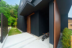 アーキテックス (GROOVY/KANAL HOME/SIMPLE is.../dramacy)の施工事例「【愛知県】美しい緑景に建つ、和とレトロとモダンを同居させた家」の画像9