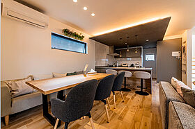 アーキテックス (GROOVY/KANAL HOME/SIMPLE is.../dramacy)の施工事例「【西尾市】ガレージに屋上バルコニーでBBQも!仲良し2世帯6人で住む2階建て」の画像5